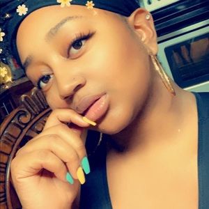 Meet your Posher, Ariel